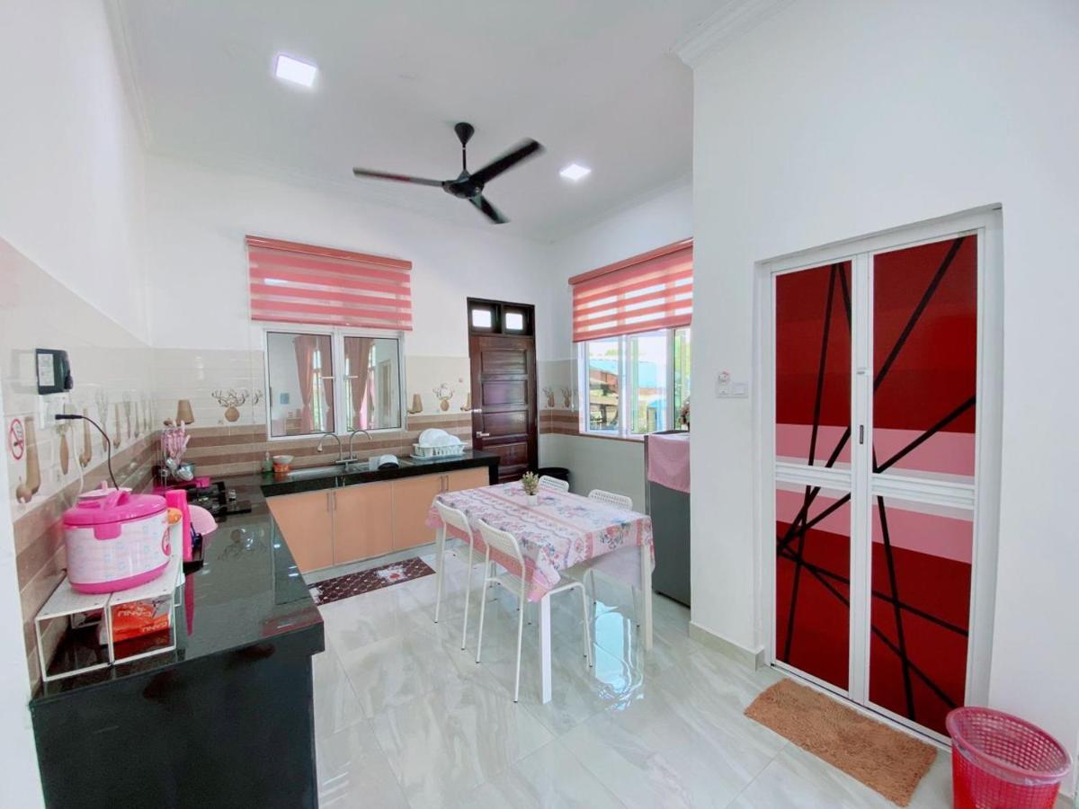 Hellokitty House - Unit 1 Villa Куала Теренгану Екстериор снимка