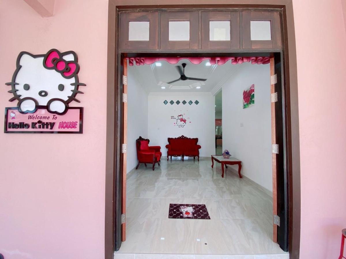 Hellokitty House - Unit 1 Villa Куала Теренгану Екстериор снимка