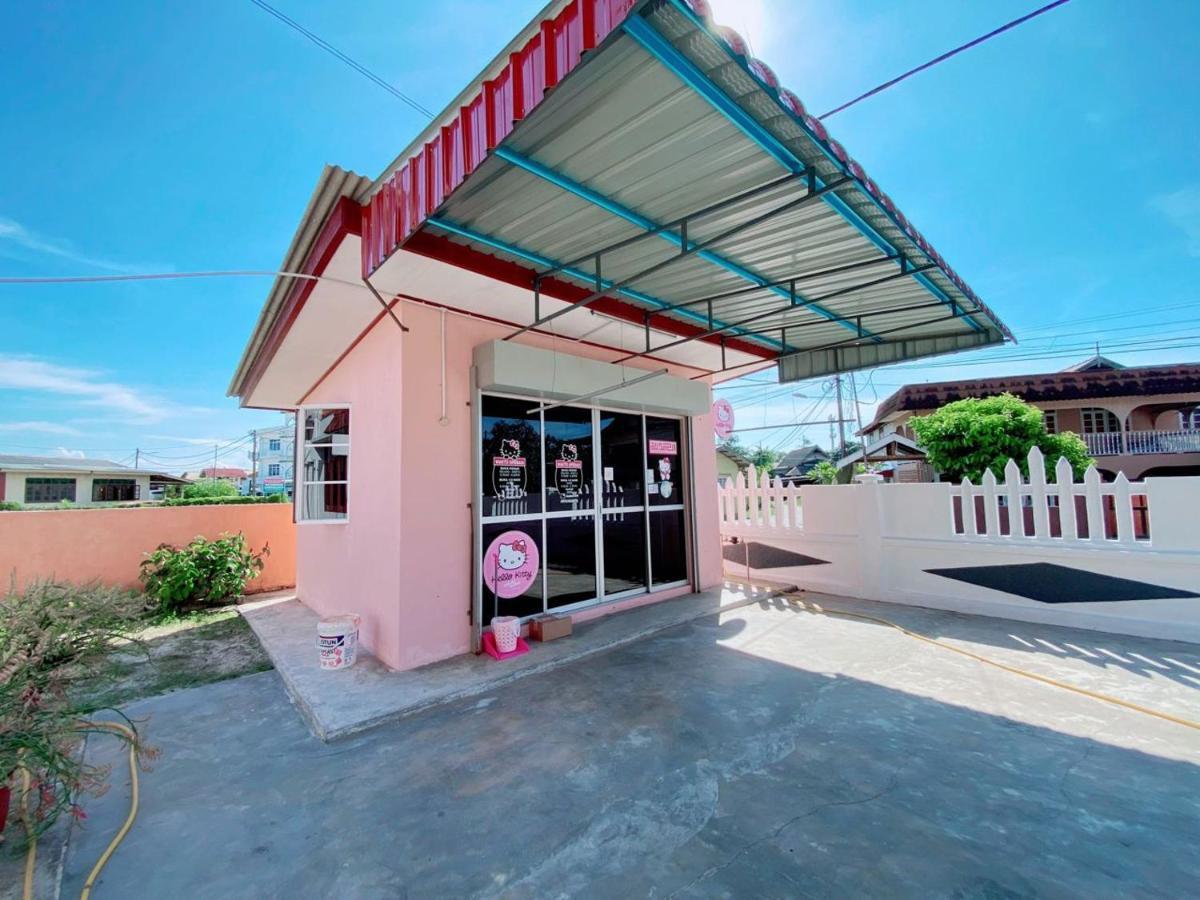 Hellokitty House - Unit 1 Villa Куала Теренгану Екстериор снимка